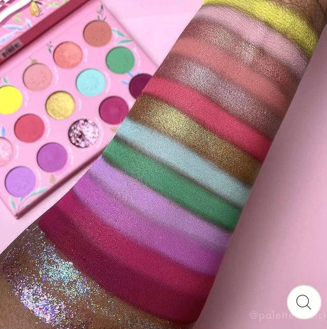Kara Beauty - Escape The Ordinary Eyeshadow Palette