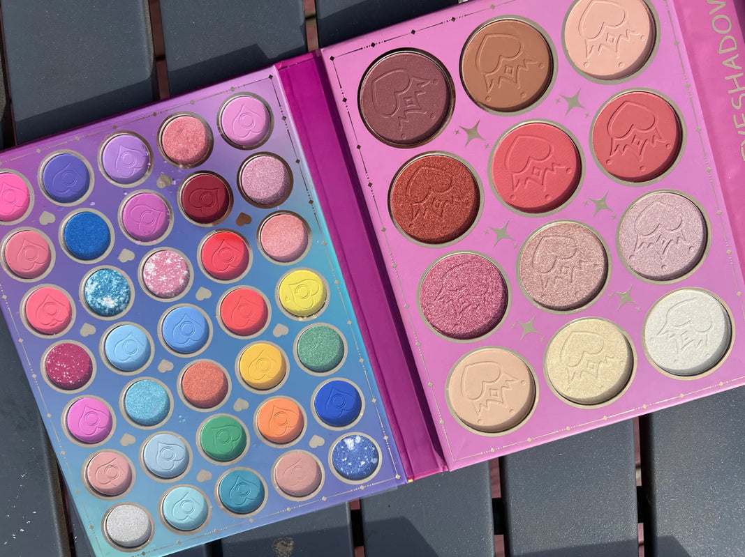 Siyiping Beauty - Bad Bunny & Karol g Eyeshadow Palette